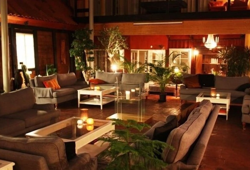 호텔 åhus Gästgivaregård