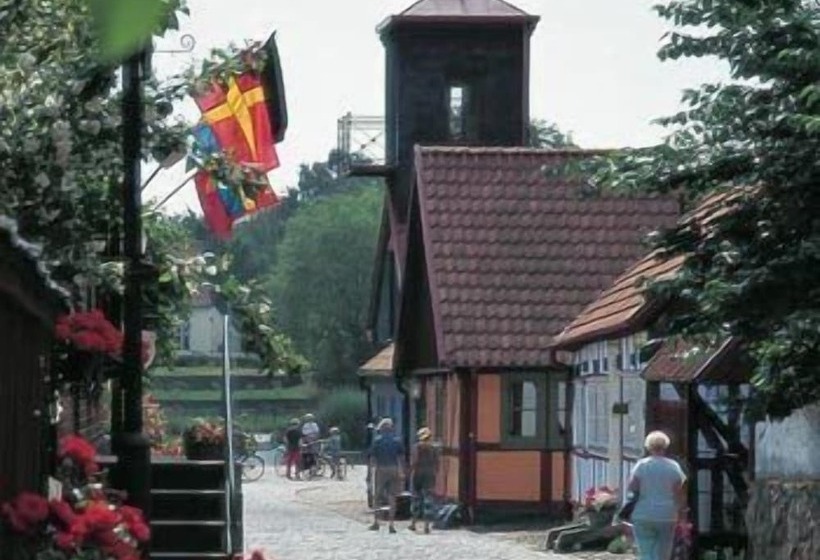 호텔 åhus Gästgivaregård