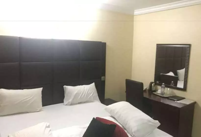 هتل Nondon International
