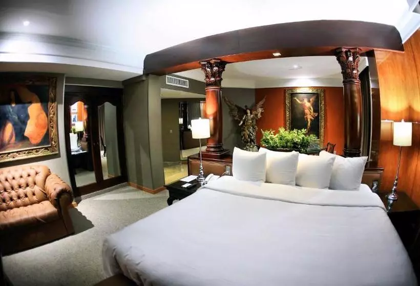 ホテル Real De Don Juan