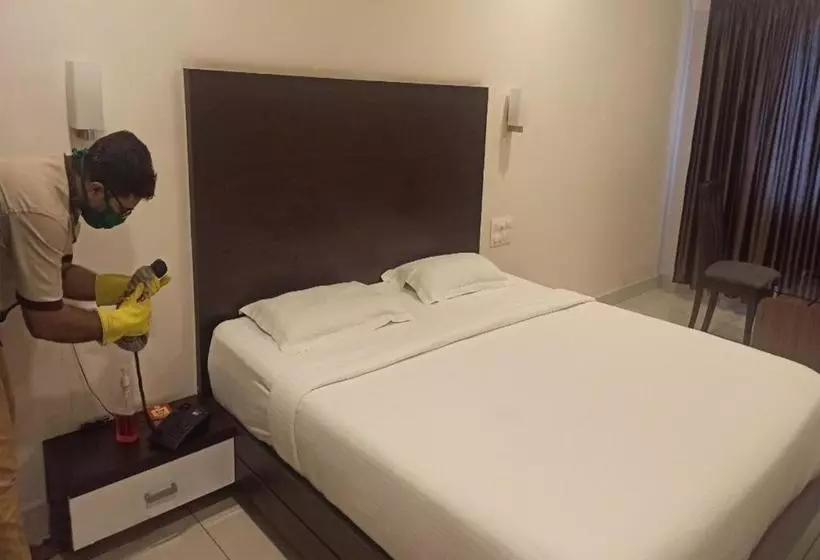 Traders Hotel   Kankanady, Mangalore