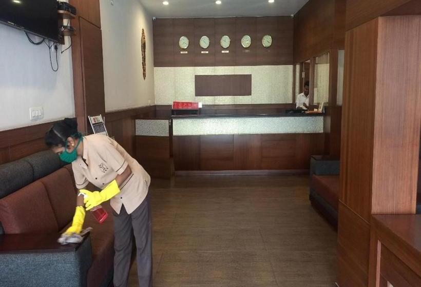 Traders Hotel   Kankanady, Mangalore