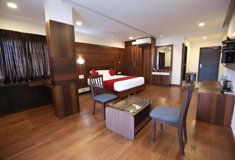 Traders Hotel   Kankanady, Mangalore