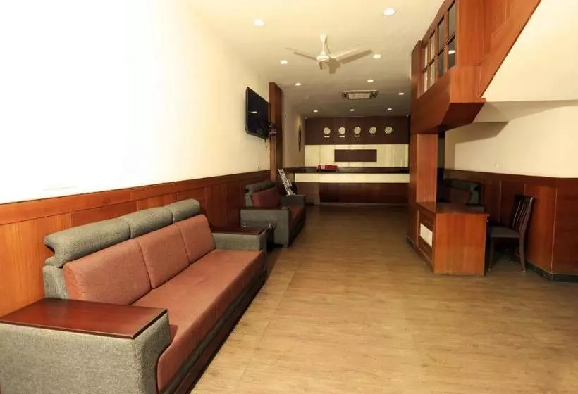 Traders Hotel   Kankanady, Mangalore