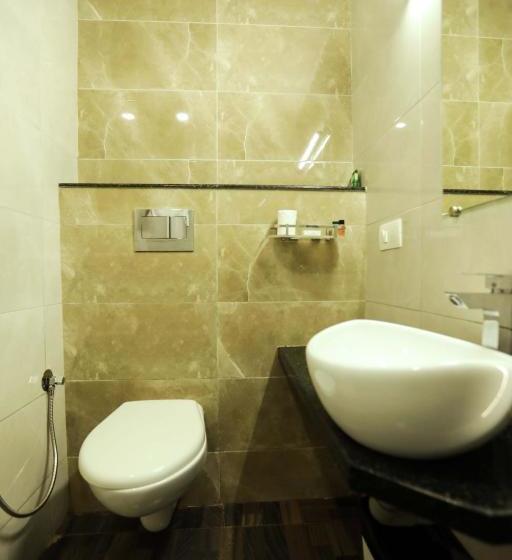 Traders Hotel   Kankanady, Mangalore