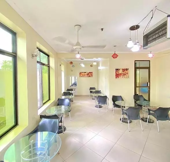 مُتل Fq Hotel Village