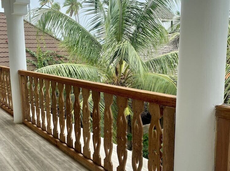 مبيت وإفطار The New Blue Waves