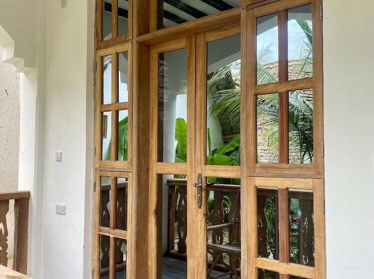 مبيت وإفطار The New Blue Waves