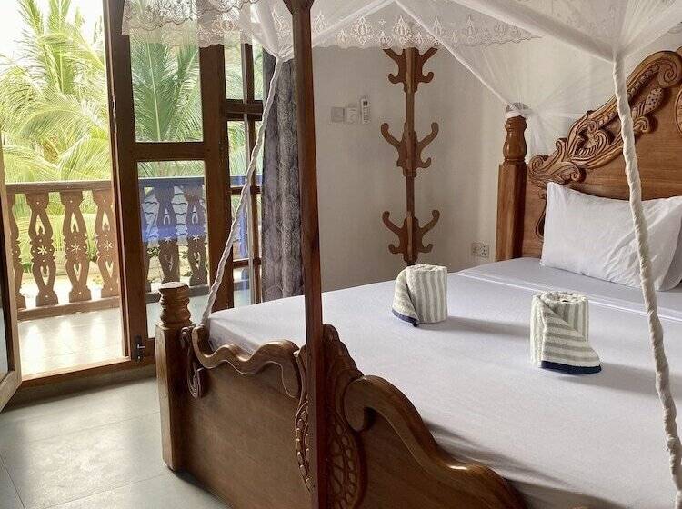 مبيت وإفطار The New Blue Waves