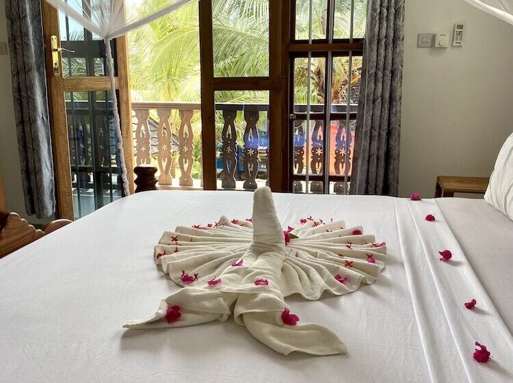 مبيت وإفطار The New Blue Waves