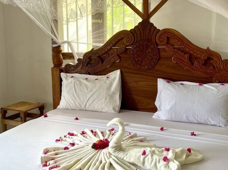 مبيت وإفطار The New Blue Waves