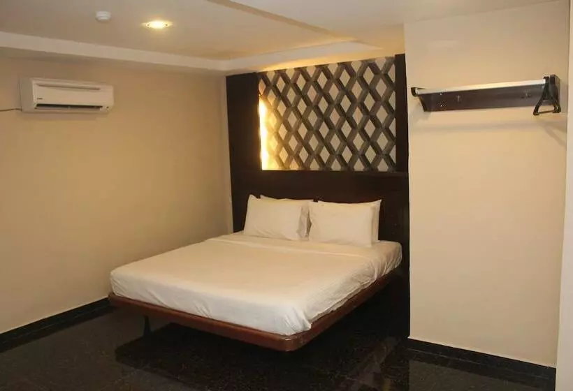 Hotel Daddy S Inn