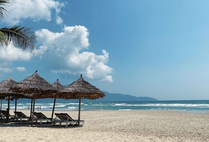 Ritzy Boutique Hotel Da Nang Beach