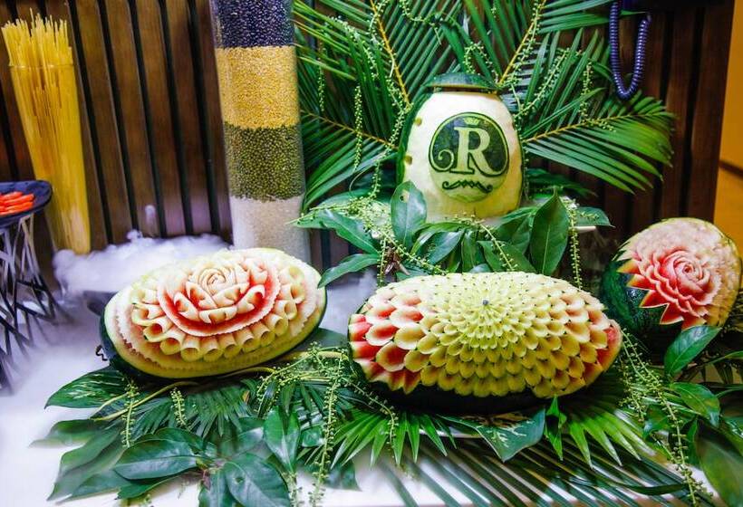 Ritzy Boutique Hotel Da Nang Beach