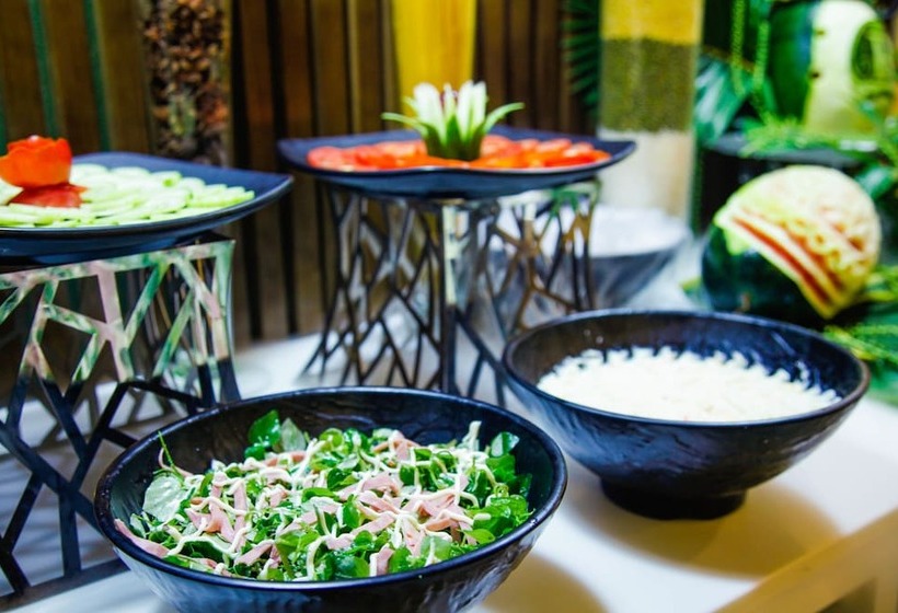 Ritzy Boutique Hotel Da Nang Beach