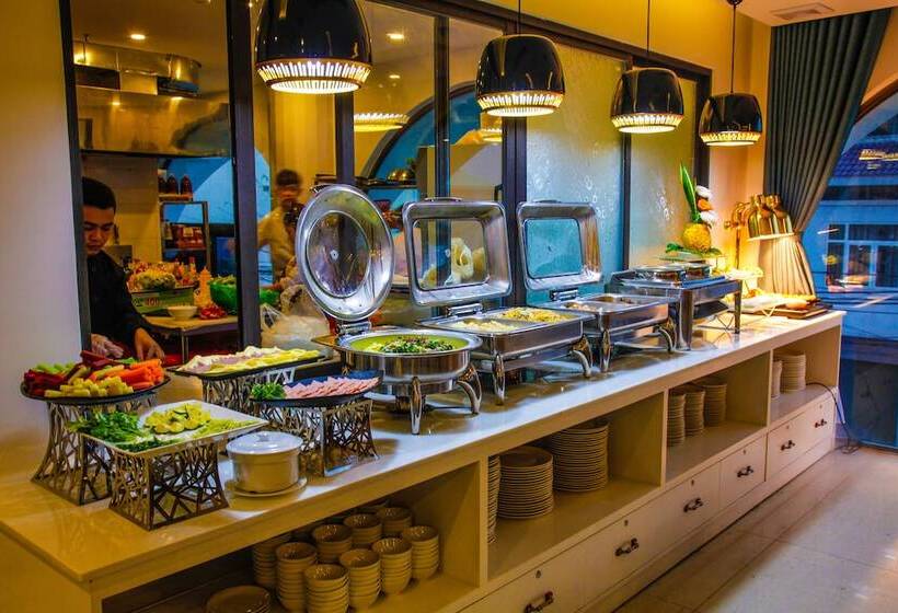 Ritzy Boutique Hotel Da Nang Beach