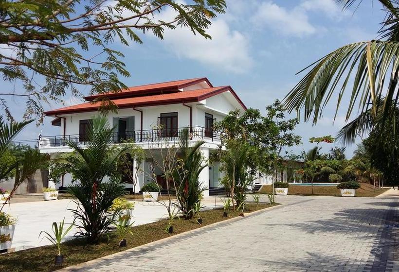 فندق Sea Lagoon Beach