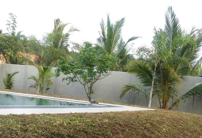 فندق Sea Lagoon Beach