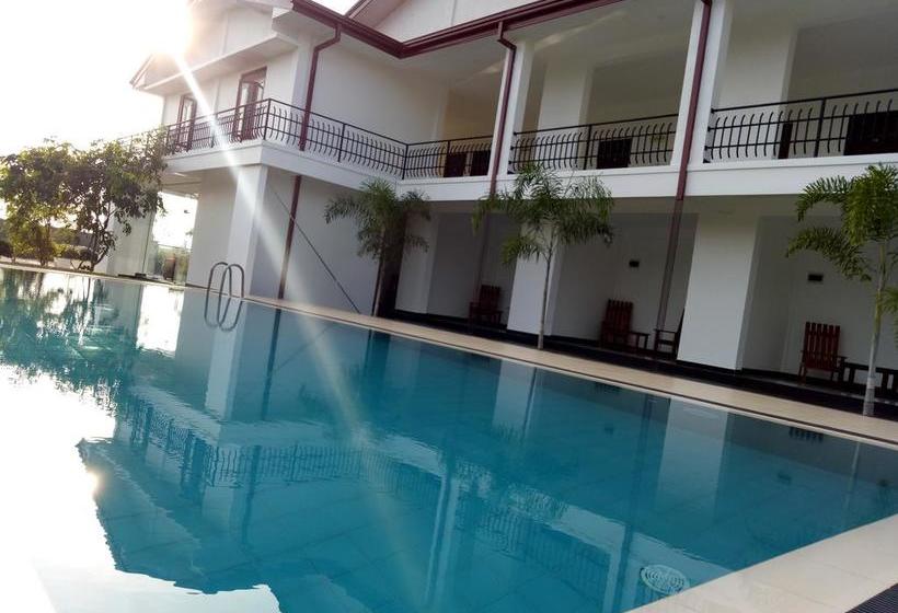 فندق Sea Lagoon Beach