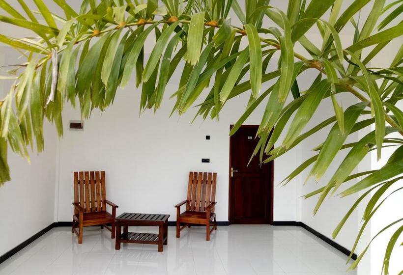 فندق Sea Lagoon Beach