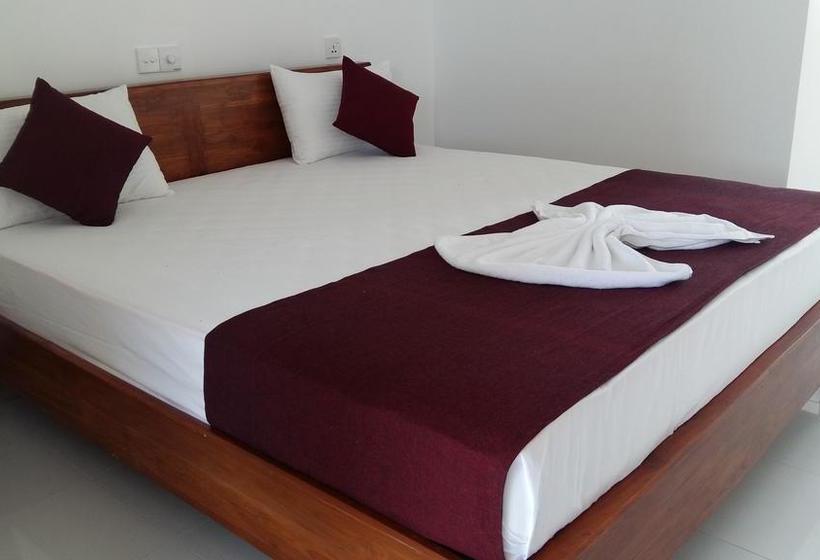 فندق Sea Lagoon Beach