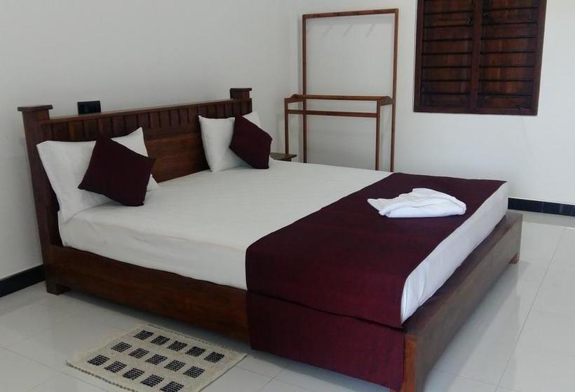 فندق Sea Lagoon Beach