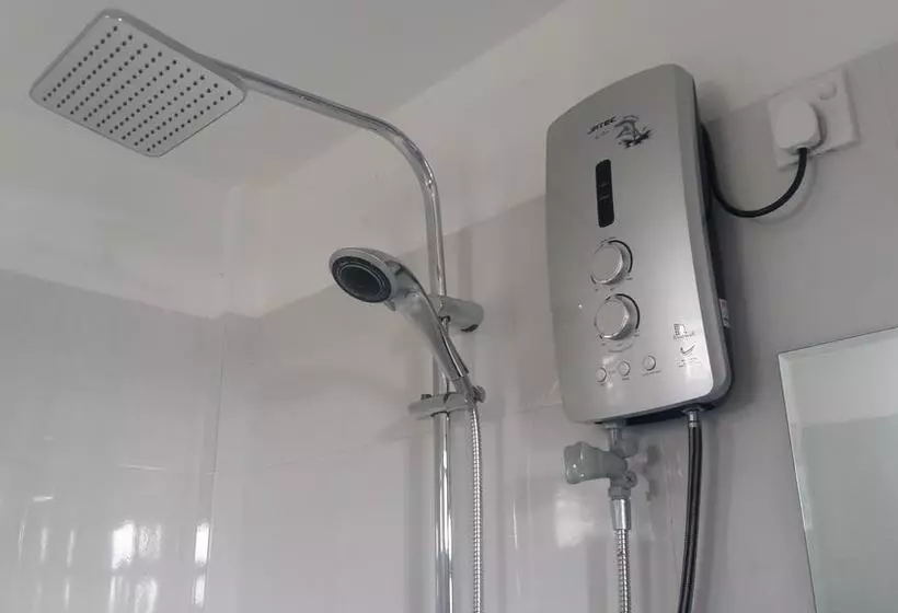 هتل Sea Lagoon Beach