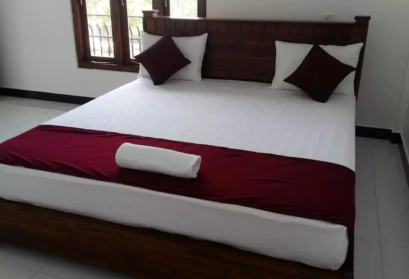 هتل Sea Lagoon Beach