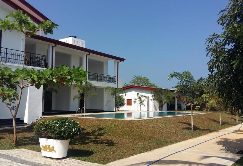 فندق Sea Lagoon Beach