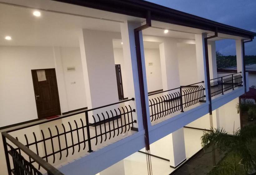 فندق Sea Lagoon Beach