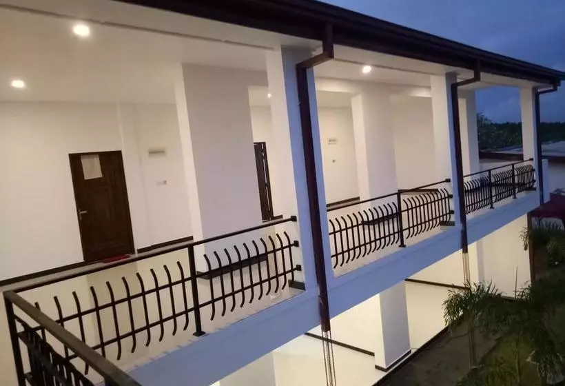 هتل Sea Lagoon Beach