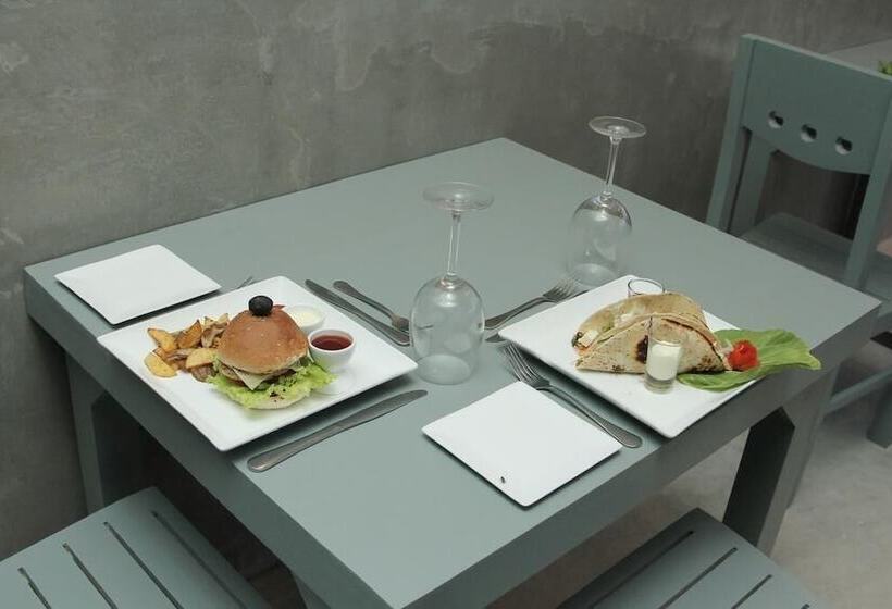 Отель Somerset Mirissa Eco