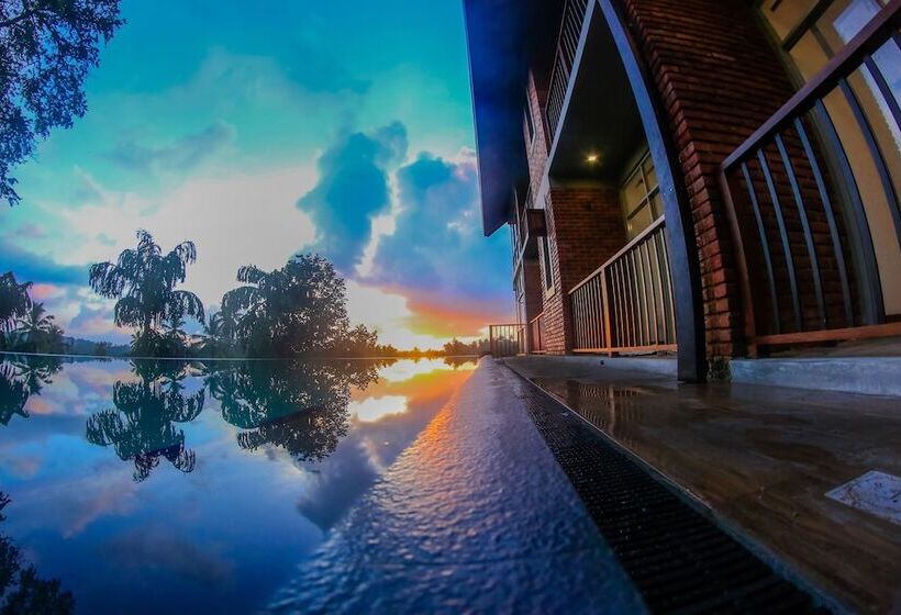 Отель Somerset Mirissa Eco