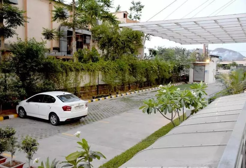 ホテル Starlit Suites