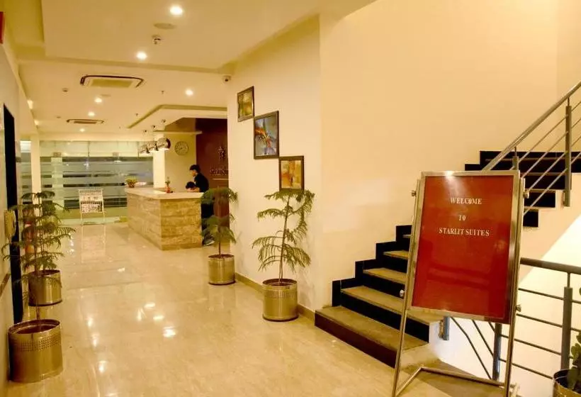 ホテル Starlit Suites