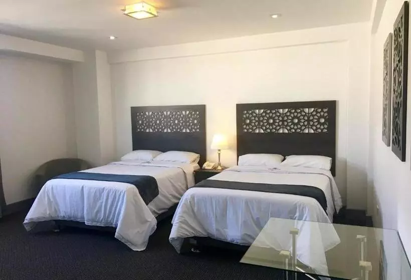 ホテル Surestay Plus  By Best Western Tierra Sur Colonial