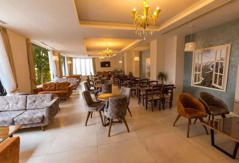 Hotelli Turizem Shkelzeni