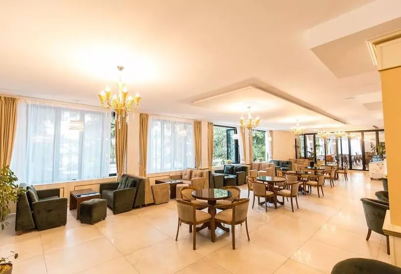 Hotelli Turizem Shkelzeni