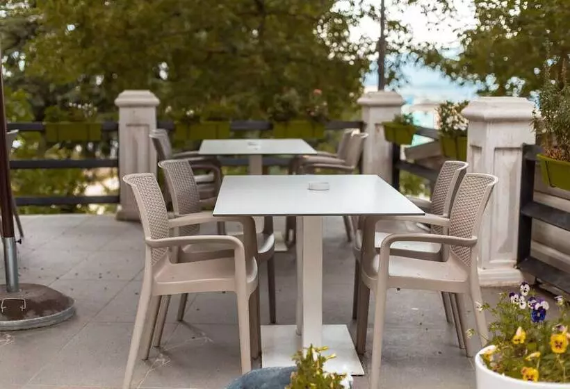 Hotelli Turizem Shkelzeni