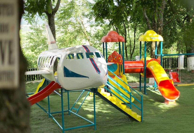 ホテル Turizem Shkelzeni