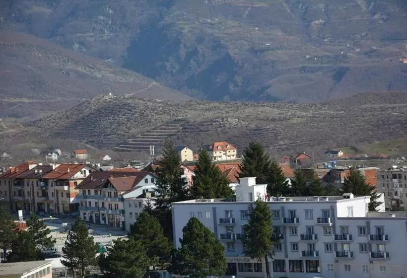 Hotelli Turizem Shkelzeni