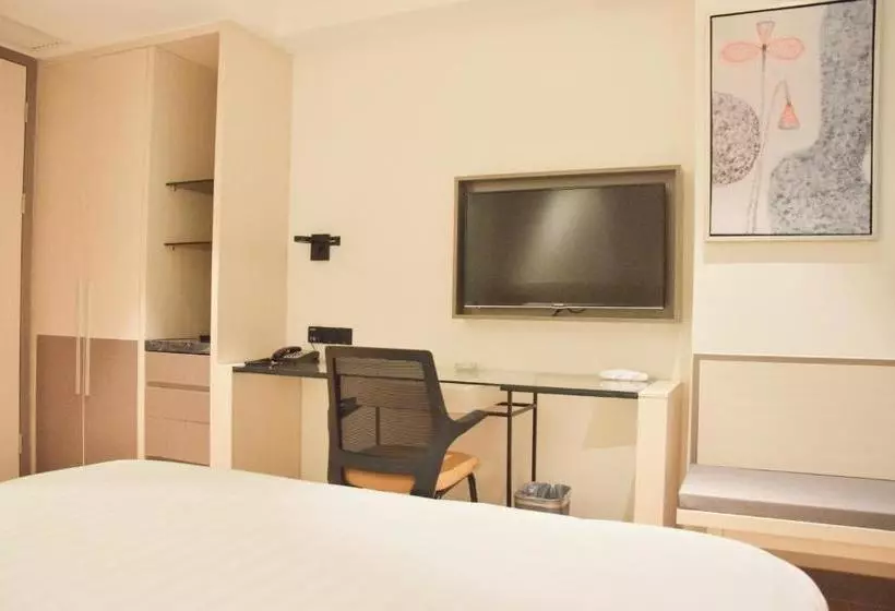هتل Yes  Inn