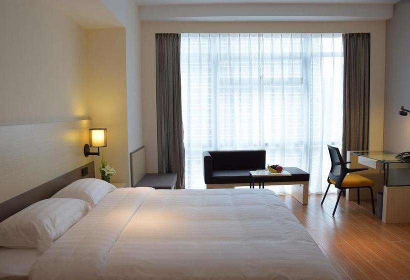 בית מלון כפרי Yes  Inn