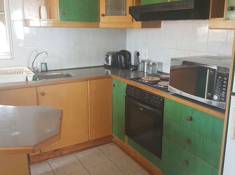 Bed and Breakfast Bluff Tradewinds