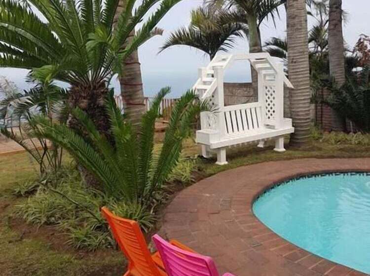 Bed and Breakfast Bluff Tradewinds