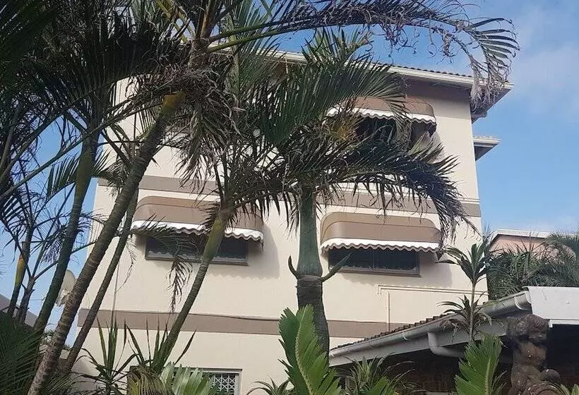 Aamiaismajoitus (B&B) Bluff Tradewinds