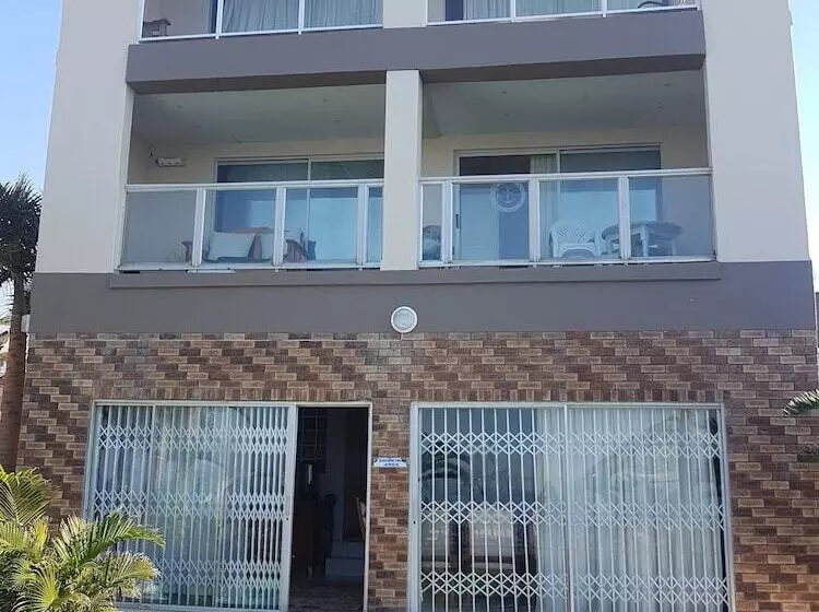 Aamiaismajoitus (B&B) Bluff Tradewinds