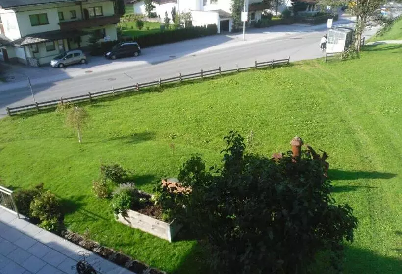 ベッドアンドブレックファースト Grünwaldhof