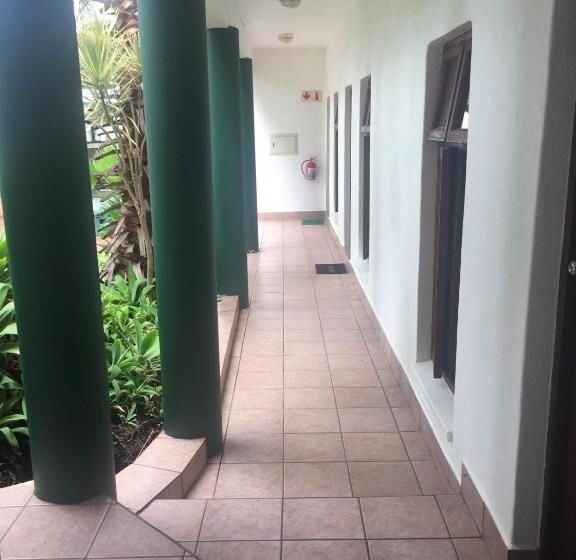 צימר Villa Grande Lodge