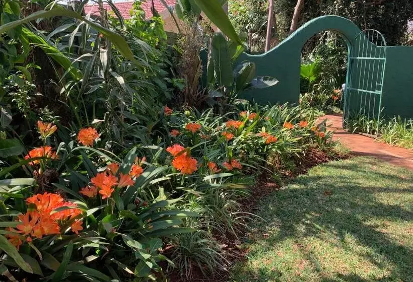تختخواب و صبحانه Villa Grande Lodge